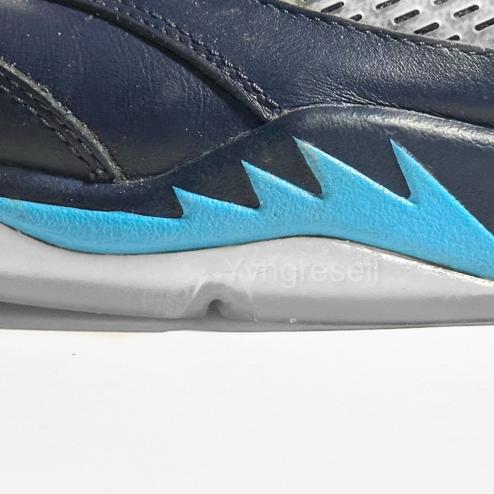 Jordan Brand Retro 5 “Hornets” - Picture 12 of 13